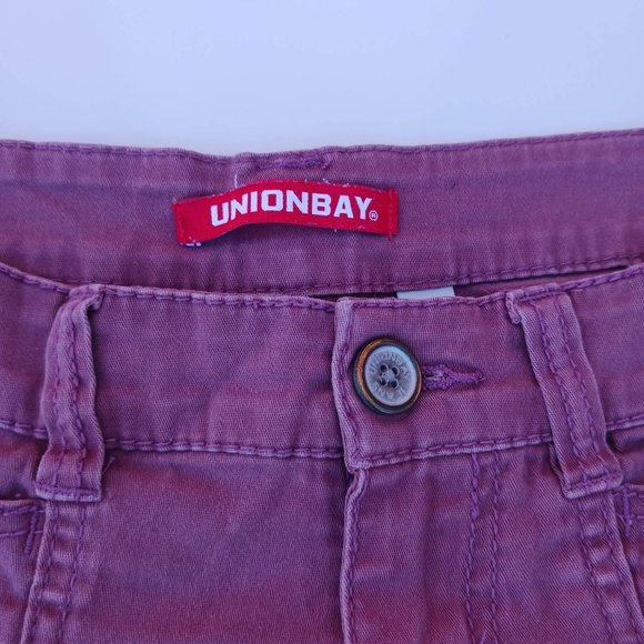 UNIONBAY Size 7 Red Women's Boot Cut Jeans Short - Picture 3 of 9